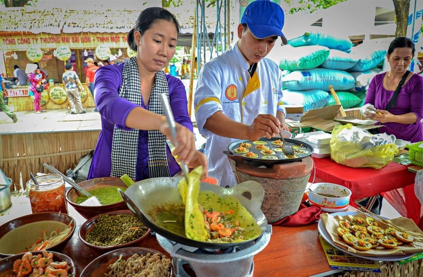 Lễ hội quy tụ đông đảo nghệ nhân từ khắp nơi đổ về.